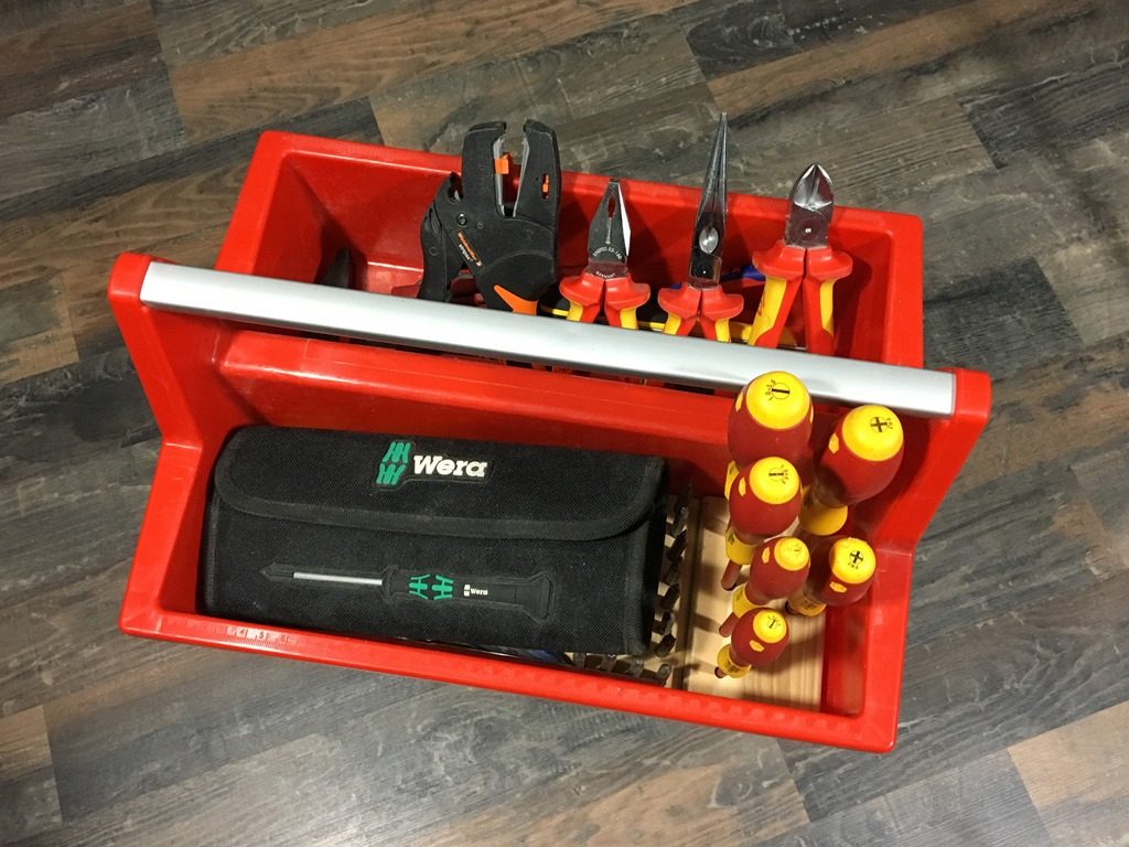 Allit Sortimentskasten und Werkzeugkasten - McPlus Carry 40 mit Werkzeug